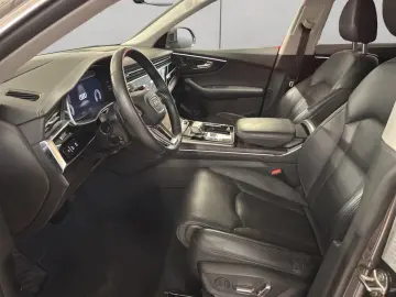 AUDI Q8 55 TFSIe quattro tiptronic