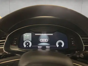 AUDI Q8 55 TFSIe quattro tiptronic
