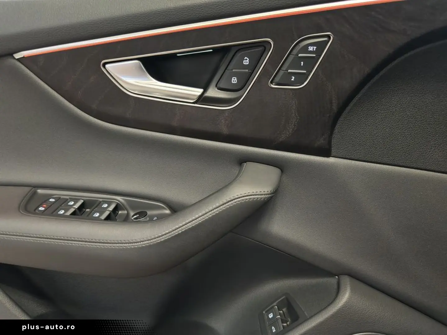 AUDI Q8 55 TFSIe quattro tiptronic