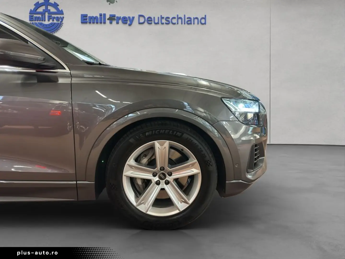 AUDI Q8 55 TFSIe quattro tiptronic