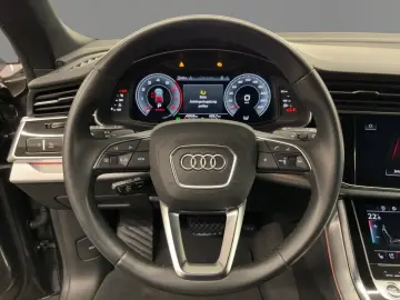 AUDI Q8 55 TFSI qu.tiptr. AHK MATRIX 360 K HUD VIRTUA