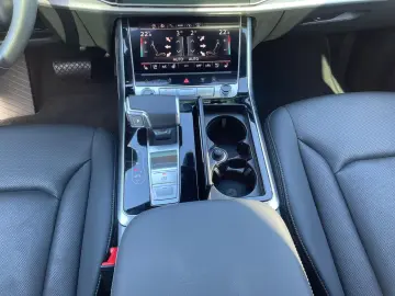 AUDI Q8 50 TDI tiptronic quattro Matrix AHK Pano 360