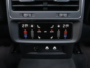 AUDI Q8 S-LINE PA MATRIX MASSA 360  SOFT STHZ PANO 23