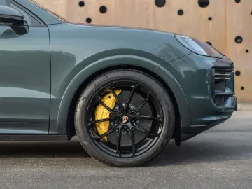 PORSCHE Cayenne Coupe Turbo E-Hybrid   PTS   GT PACKAGE