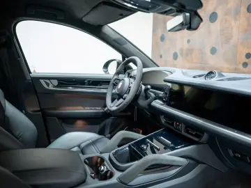 PORSCHE Cayenne Coupe Turbo E-Hybrid   PTS   GT PACKAGE