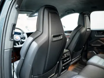 PORSCHE Cayenne Coupe Turbo E-Hybrid   PTS   GT PACKAGE