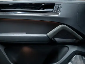 PORSCHE Cayenne Coupe Turbo E-Hybrid   PTS   GT PACKAGE