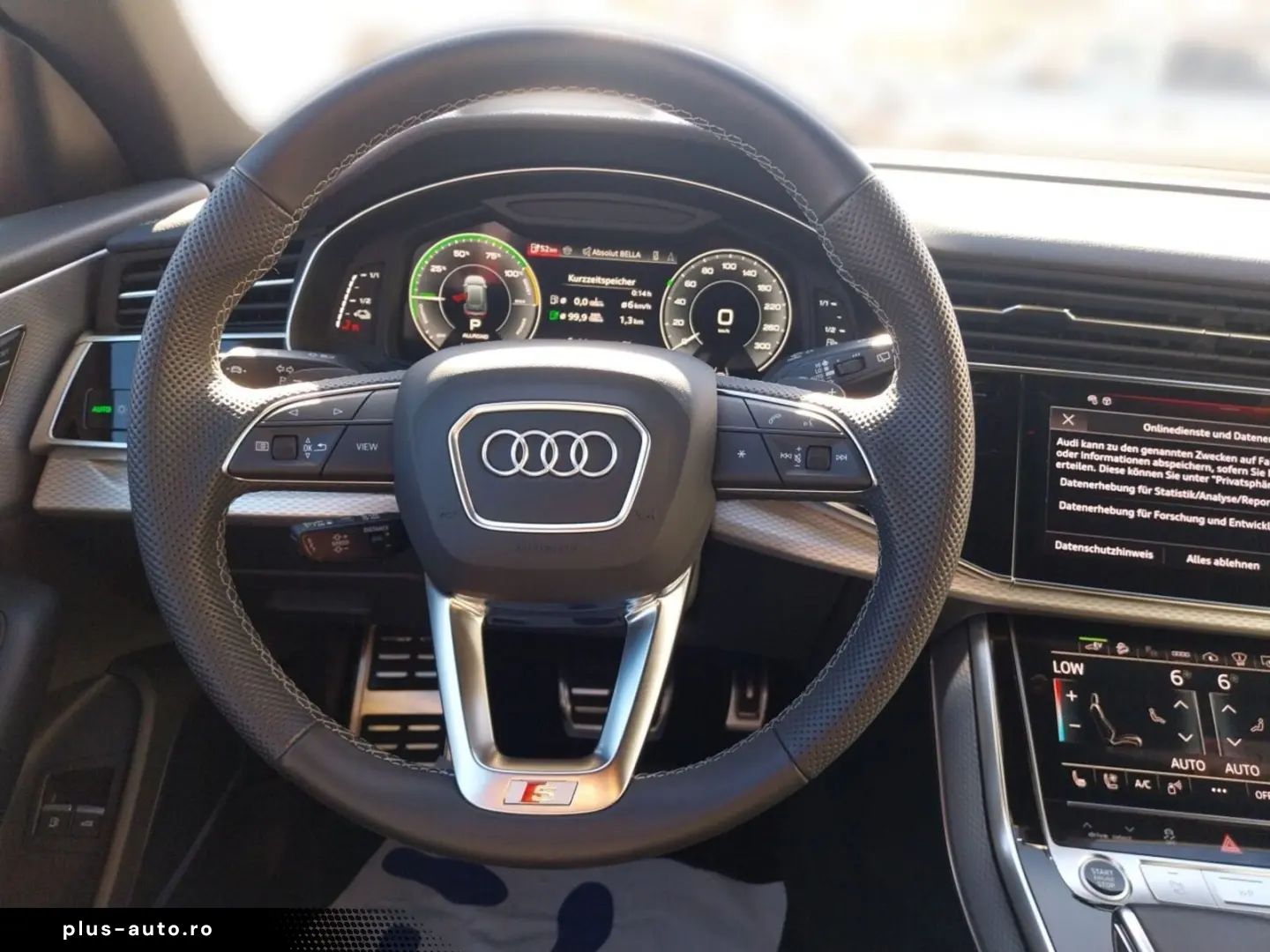 AUDI Q8 quattro  LEDER AHK B&O HUD BLACKSTYLE PANO