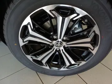 TOYOTA RAV 4 Plug-in Hybrid 4x4 Style   Navigation Lede