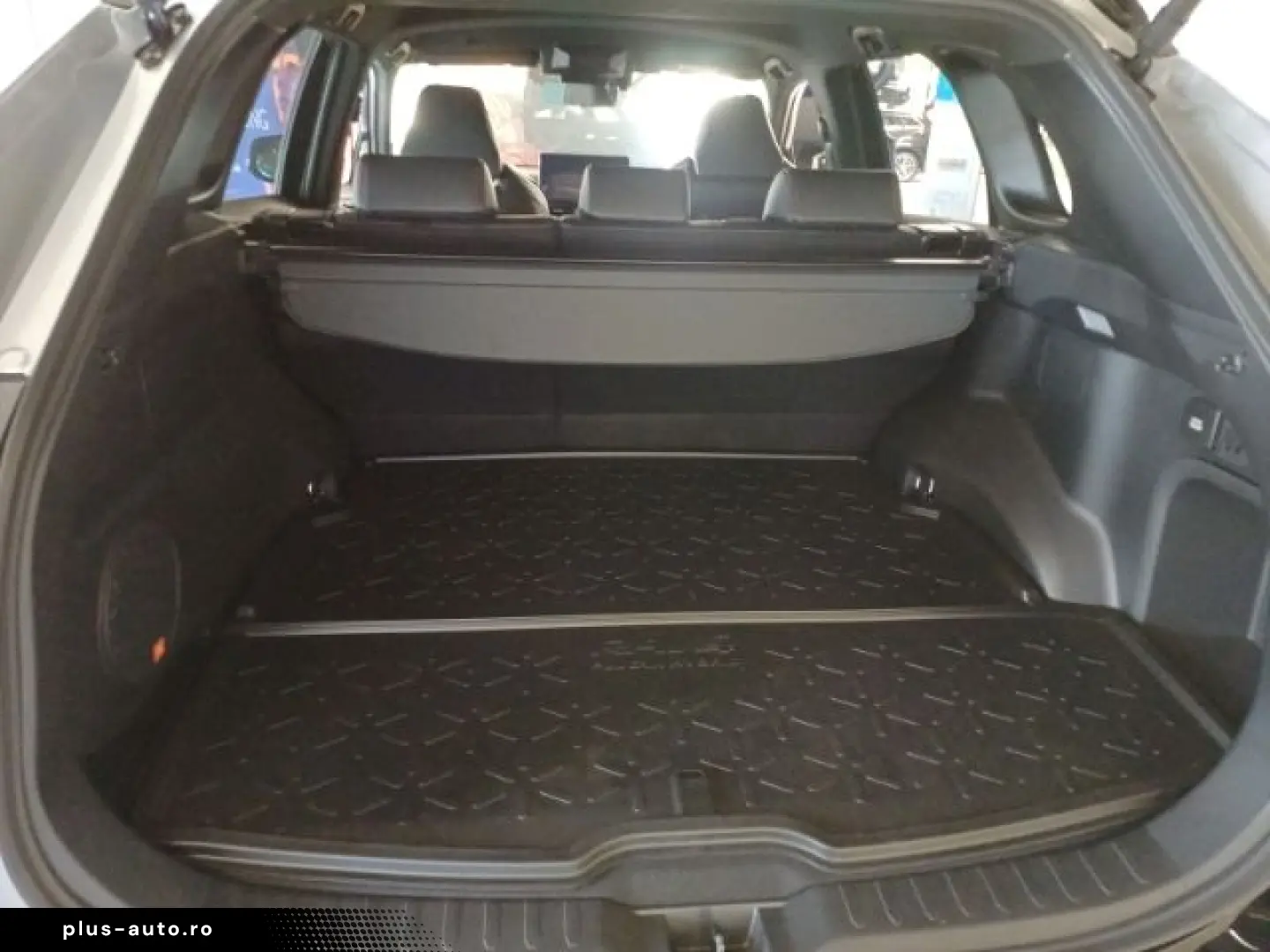 TOYOTA RAV 4 Plug-in Hybrid 4x4 Style   Navigation Lede