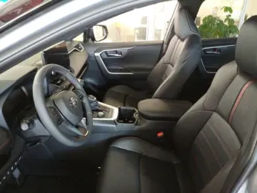 TOYOTA RAV 4 Plug-in Hybrid 4x4 Style   Navigation Lede