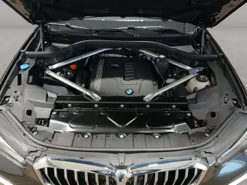 BMW X5 xDrive40i Standheizung Massage Harman K