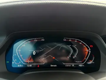 BMW X6 xDrive 40i ACC