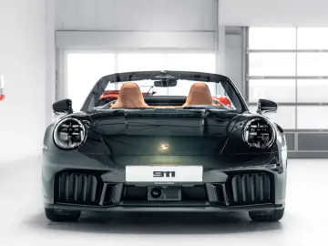 Porsche 992 911 Carrera GTS Cabrio Burmester