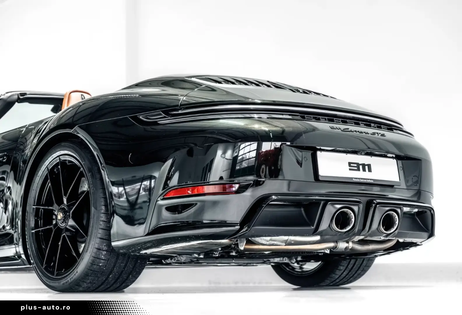 Porsche 992 911 Carrera GTS Cabrio Burmester