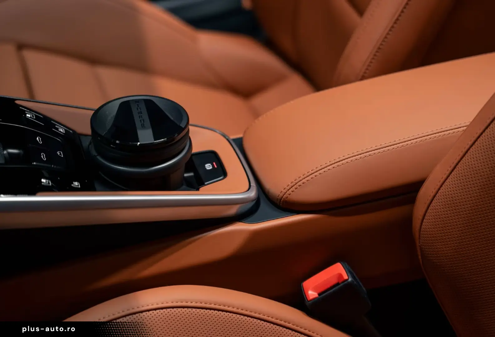 Porsche 992 911 Carrera GTS Cabrio Burmester