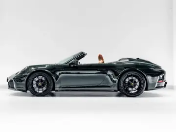 Porsche 992 911 Carrera GTS Cabrio Burmester