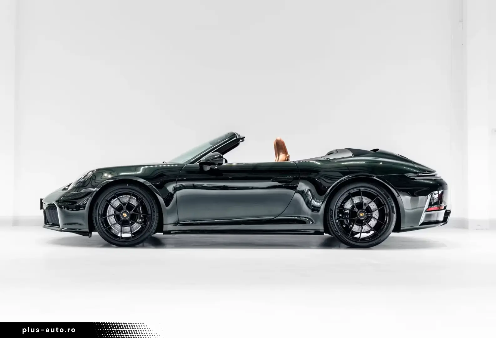 Porsche 992 911 Carrera GTS Cabrio Burmester