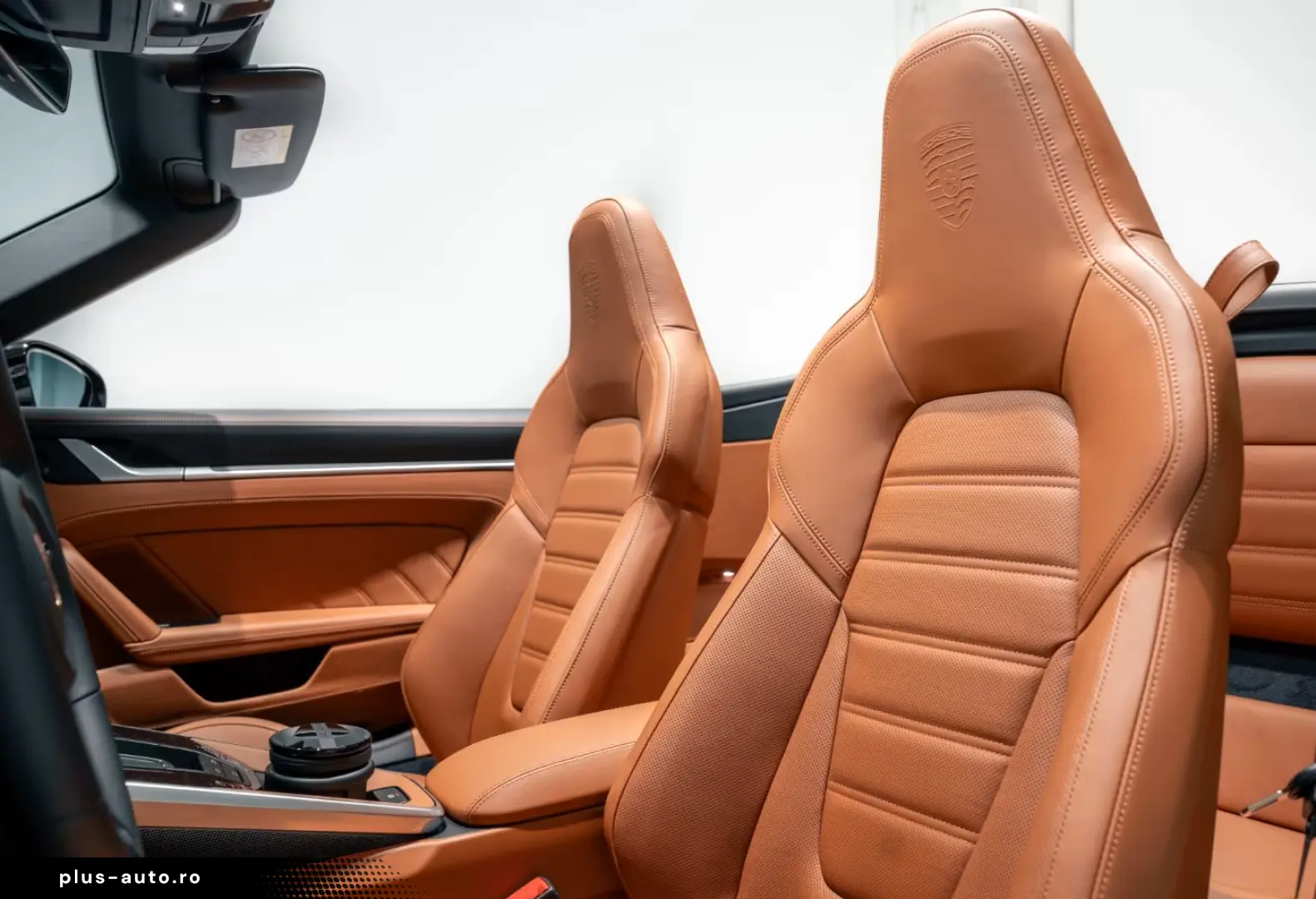 Porsche 992 911 Carrera GTS Cabrio Burmester