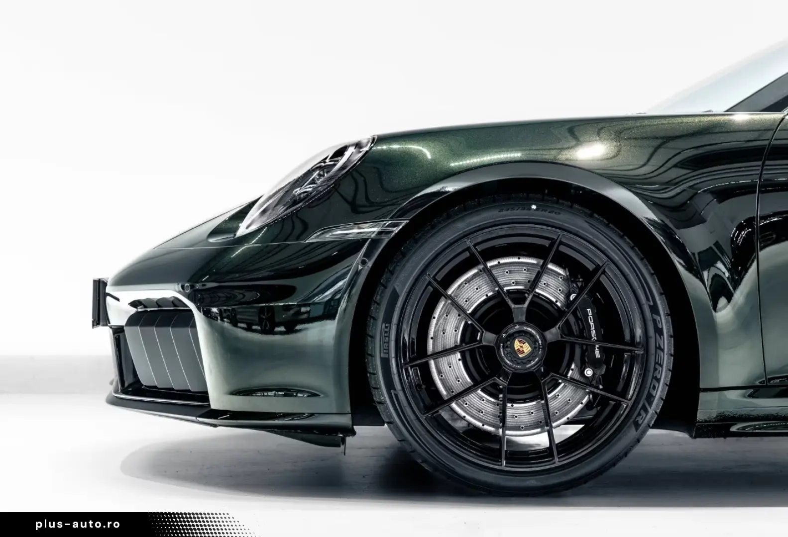 Porsche 992 911 Carrera GTS Cabrio Burmester