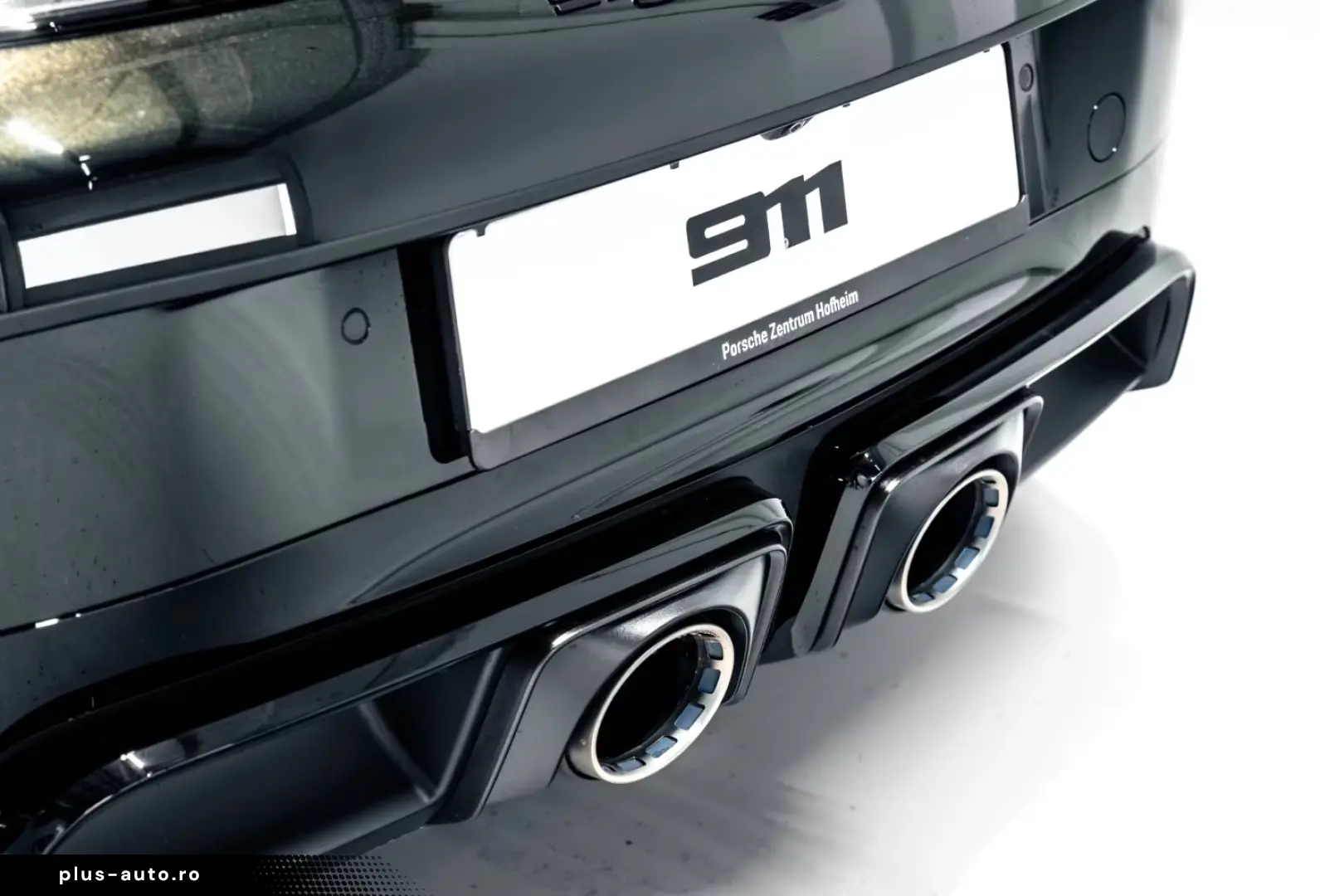 Porsche 992 911 Carrera GTS Cabrio Burmester