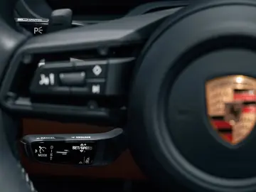 Porsche 992 911 Carrera GTS Cabrio Burmester