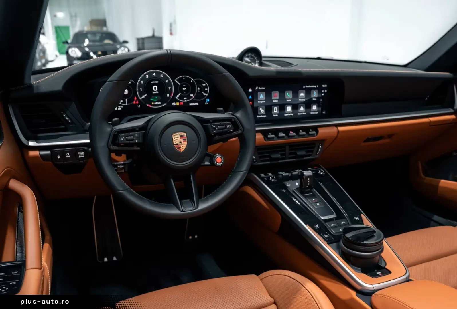 Porsche 992 911 Carrera GTS Cabrio Burmester