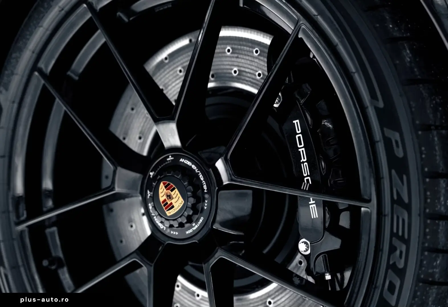 Porsche 992 911 Carrera GTS Cabrio Burmester