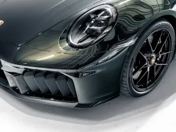 Porsche 992 911 Carrera GTS Cabrio Burmester