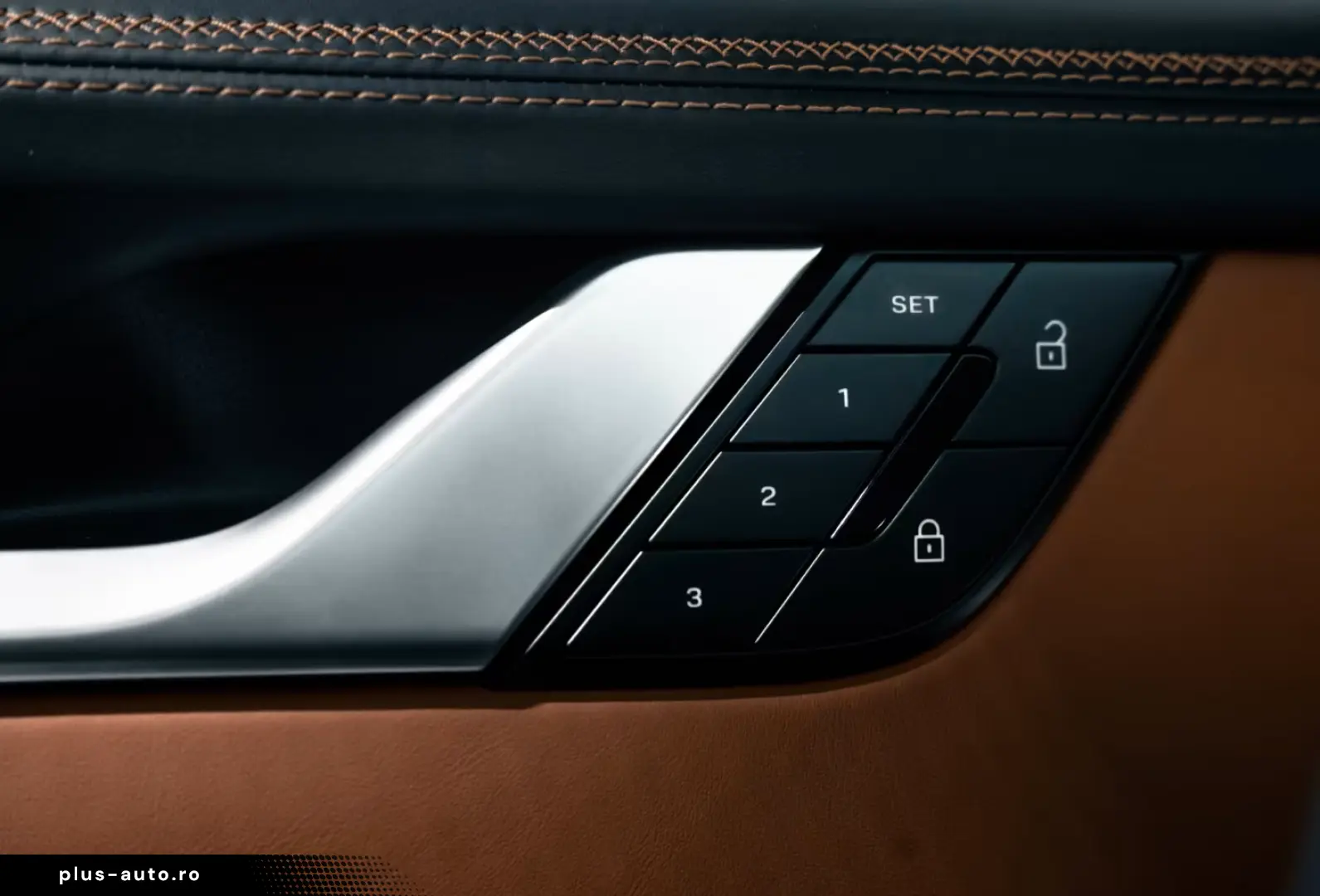 Porsche 992 911 Carrera GTS Cabrio Burmester