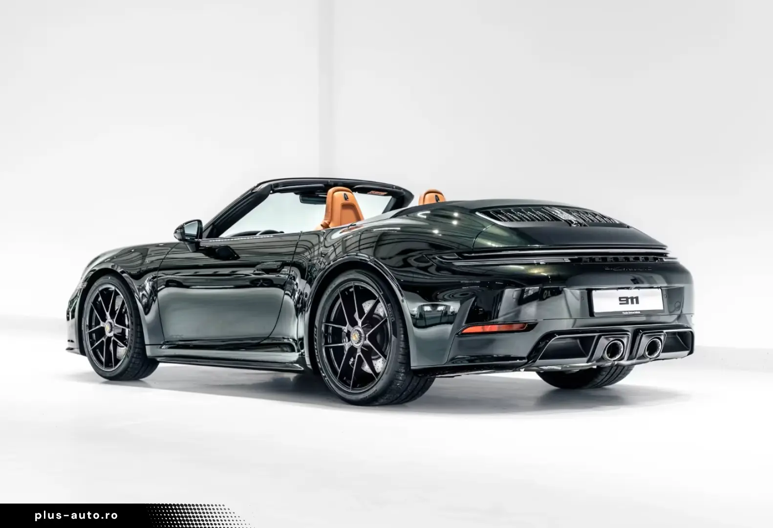 Porsche 992 911 Carrera GTS Cabrio Burmester