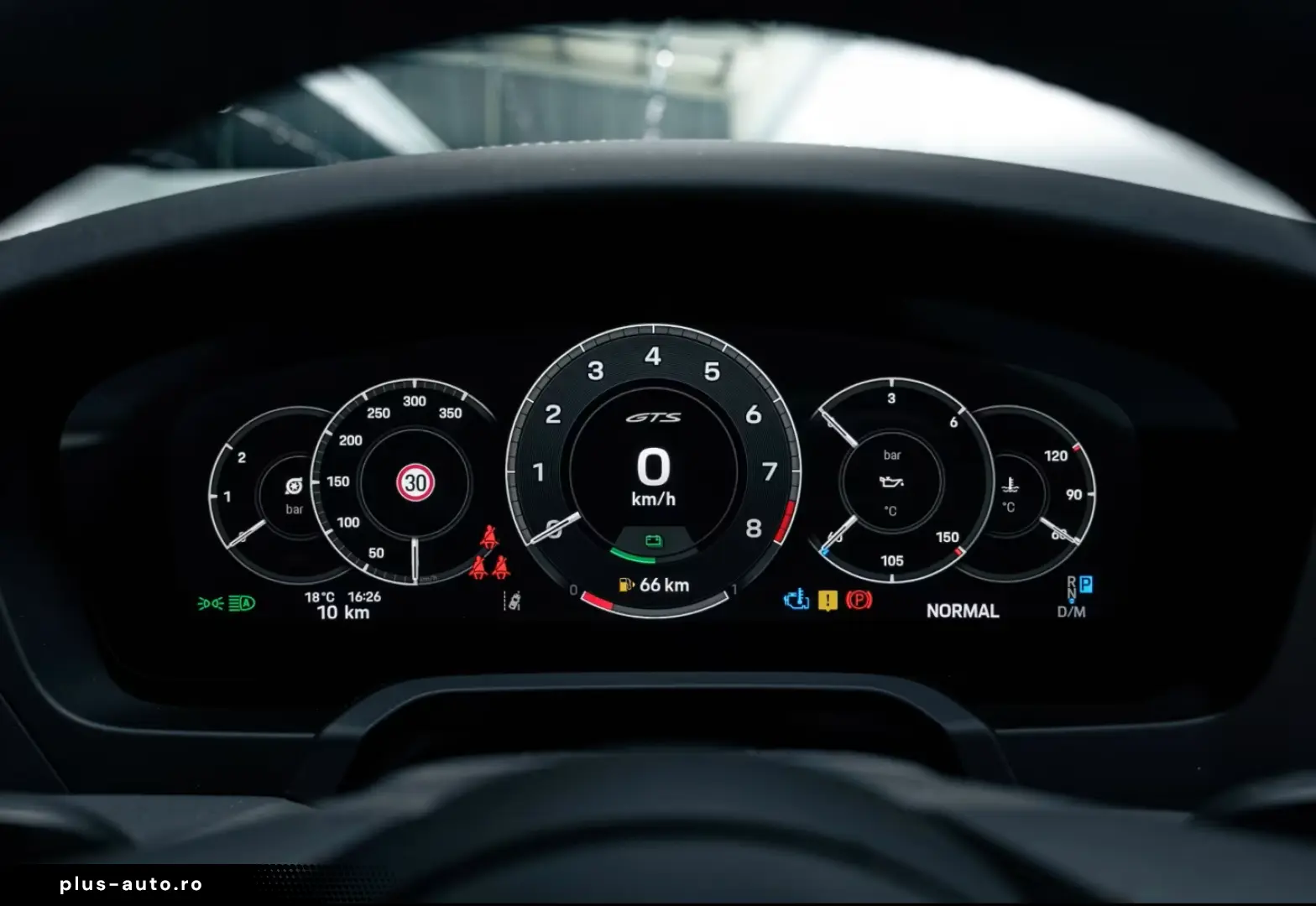 Porsche 992 911 Carrera GTS Cabrio Burmester