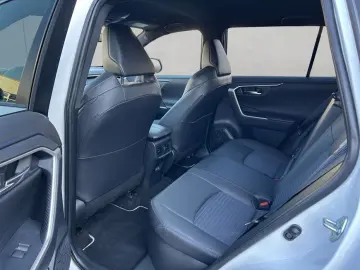 TOYOTA RAV 4 2.5 4x4 Hybrid Style Selection