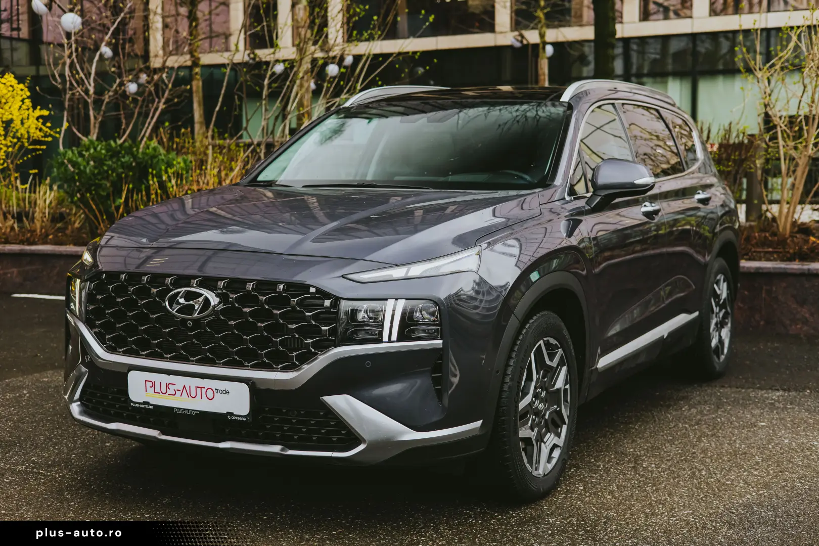 Hyundai Santfe Plug-in Hybrid Luxury