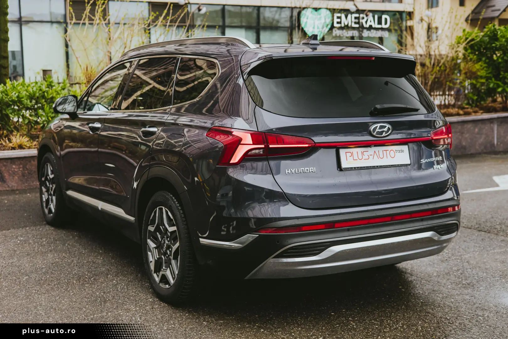 Hyundai Santfe Plug-in Hybrid Luxury