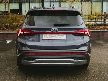 Hyundai Santfe Plug-in Hybrid Luxury