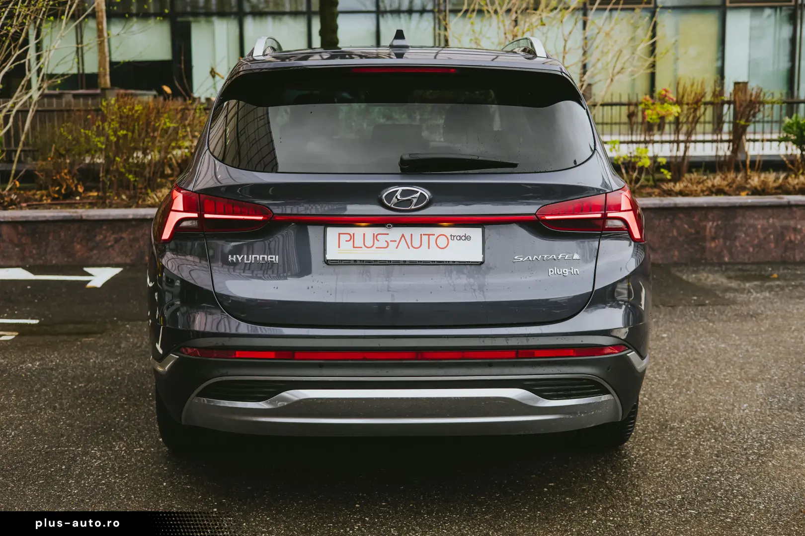 Hyundai Santfe Plug-in Hybrid Luxury