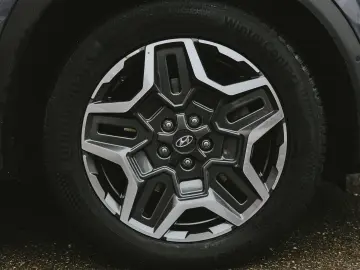 Hyundai Santfe Plug-in Hybrid Luxury