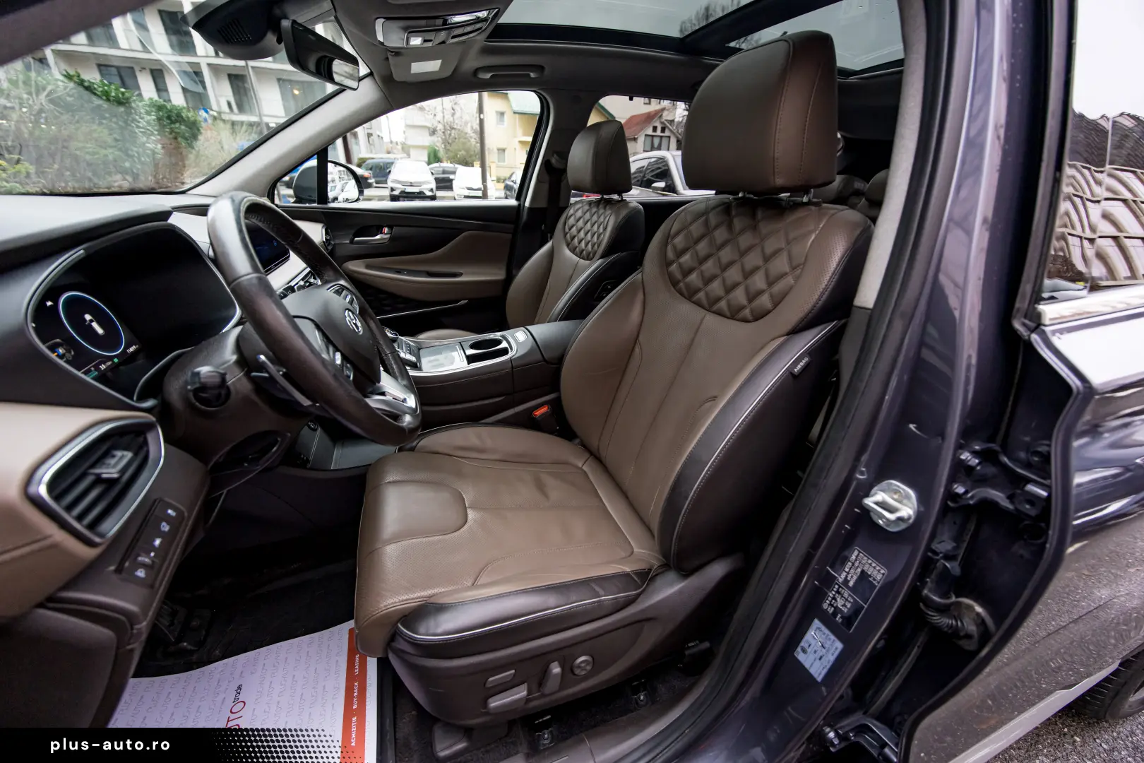 Hyundai Santfe Plug-in Hybrid Luxury