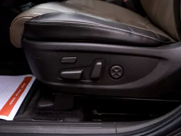 Hyundai Santfe Plug-in Hybrid Luxury