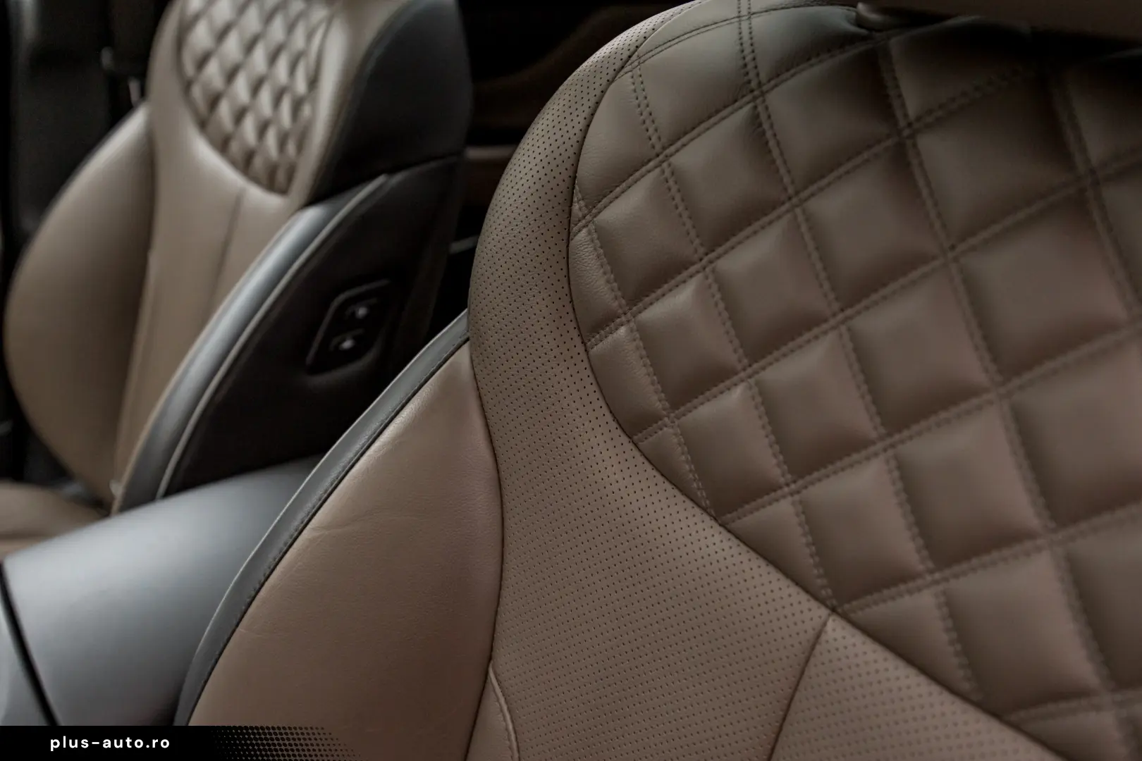 Hyundai Santfe Plug-in Hybrid Luxury