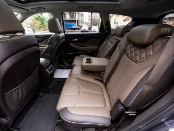 Hyundai Santfe Plug-in Hybrid Luxury