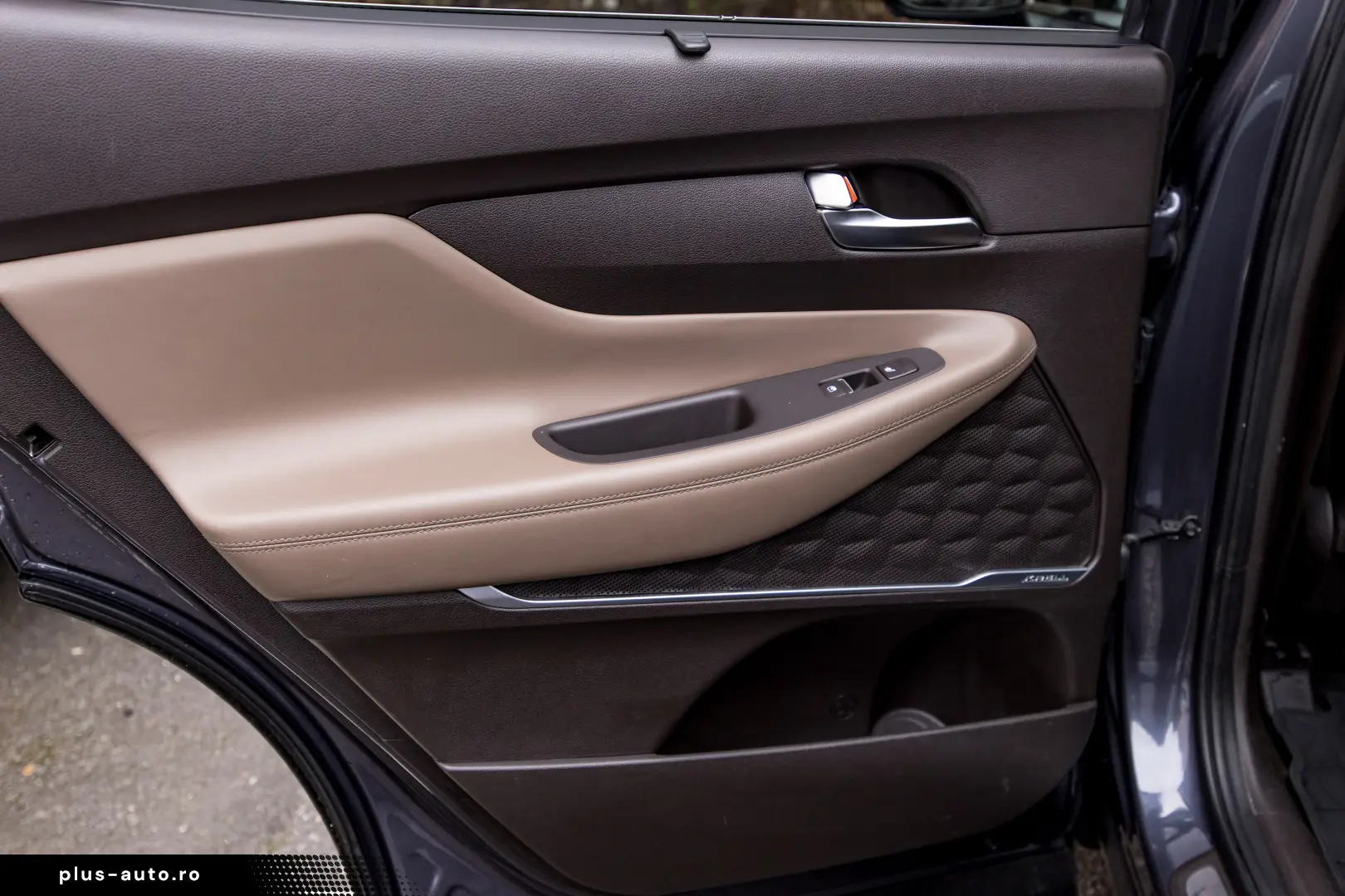 Hyundai Santfe Plug-in Hybrid Luxury