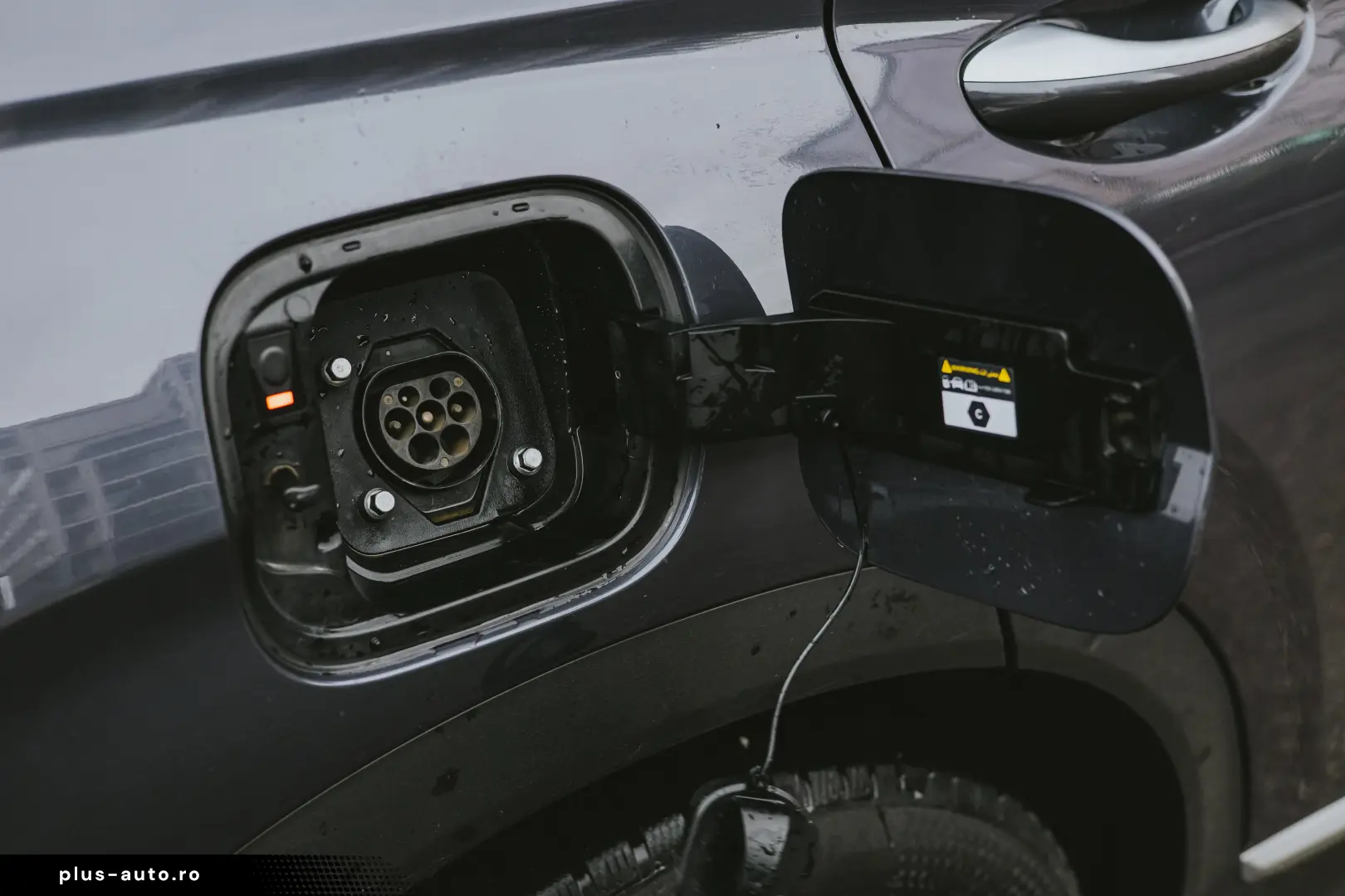 Hyundai Santfe Plug-in Hybrid Luxury