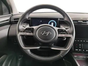 HYUNDAI TUCSON 1.6 T-GDI Trend LED Navi RFK ACC SHZ