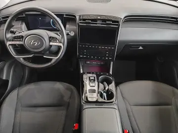 HYUNDAI TUCSON 1.6 T-GDI Trend LED Navi RFK ACC SHZ