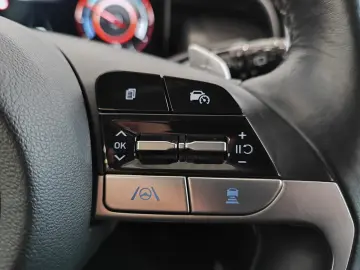 HYUNDAI TUCSON 1.6 T-GDI Trend LED Navi RFK ACC SHZ