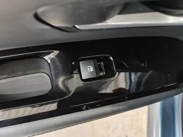 HYUNDAI TUCSON 1.6 T-GDI Trend LED Navi RFK ACC SHZ