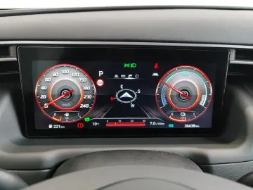 HYUNDAI TUCSON 1.6 T-GDI Trend LED Navi RFK ACC SHZ