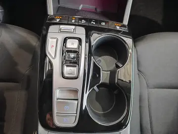 HYUNDAI TUCSON 1.6 T-GDI Trend LED Navi RFK ACC SHZ